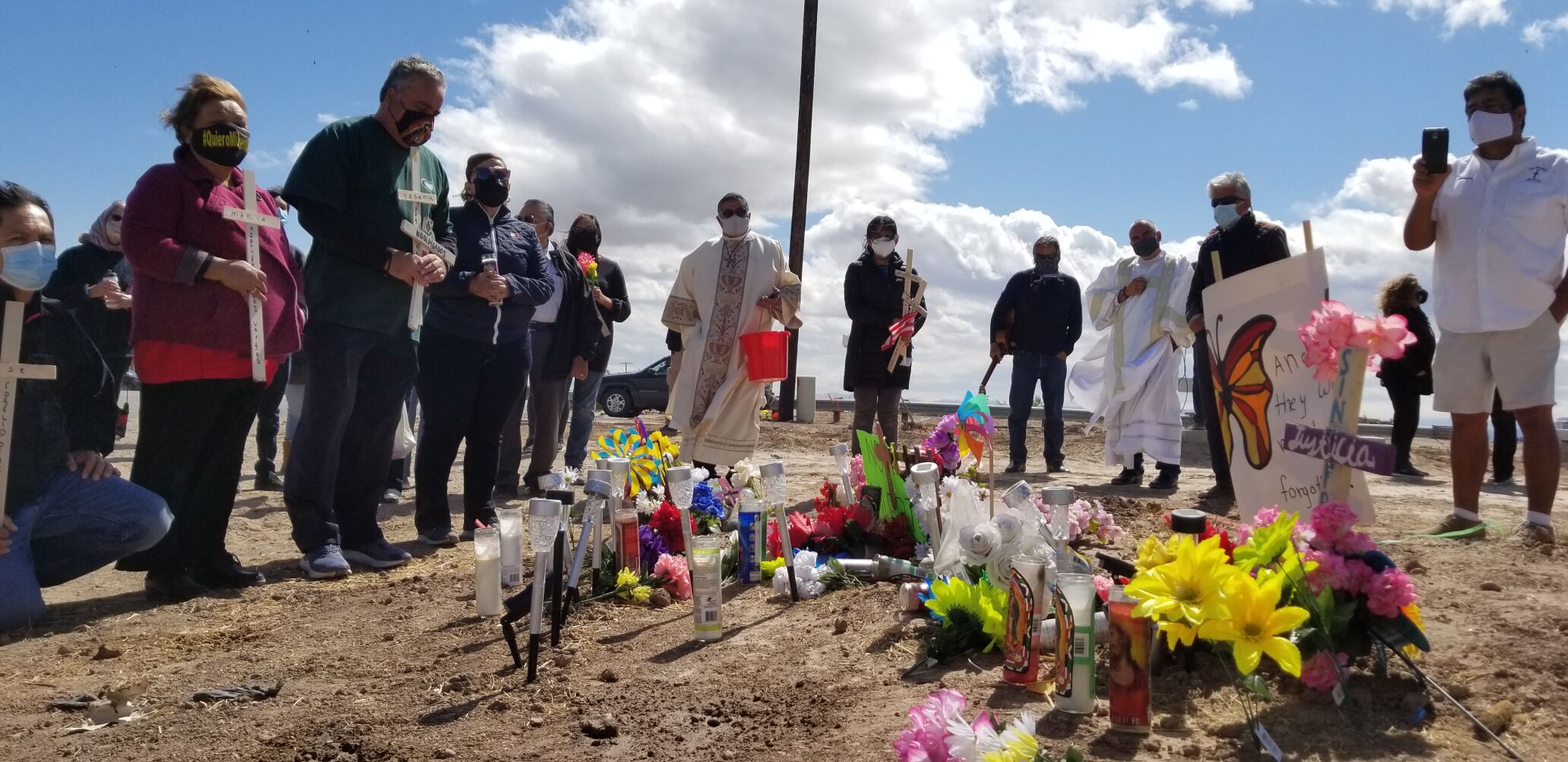 Memorial for SUV deaths-Holtville_1